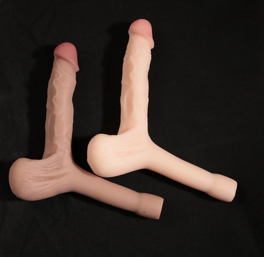 Accessory: Removable penis/dildo